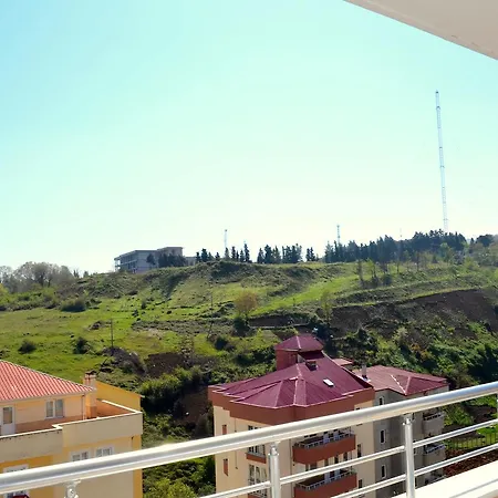 Ozgurcan & Apartamento