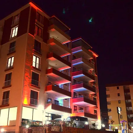 Ozgurcan & Apartamento *